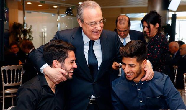 Иско и Асенсио в объятиях Переса