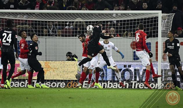 Майнц - Айнтрахт, twitter.com/eintracht_eng