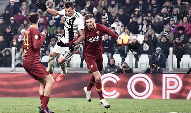 Манджукич забивает гол, twitter.com/juventusfc