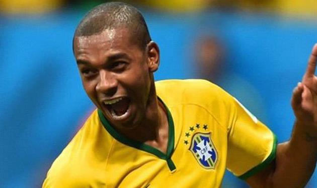 Фернандиньо не хочет играть за сборную Бразилии из-за оскорблений его семьи