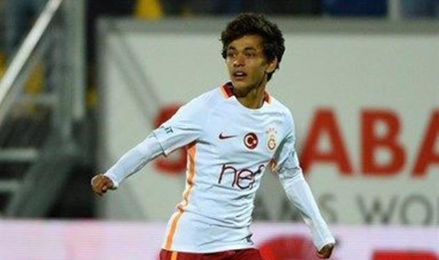 Мустафа Капи дебютировал за Галатасарай в 16 лет и 4 месяца — это рекорд