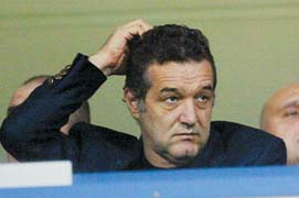 Поел конфет?