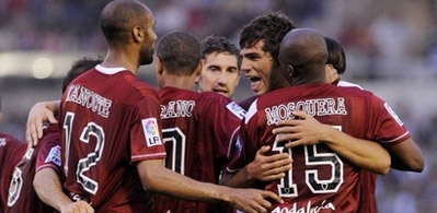 Севилья сражается за ЛЧ, фото AFP