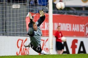 Стекеленбург получает с пенальти, ajax.nl