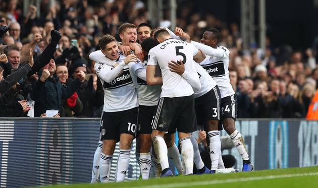 игроки Фулхэма празднуют гол, twitter.com/FulhamFC