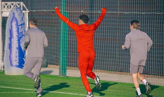 instagram.com/alexoxchamberlain/