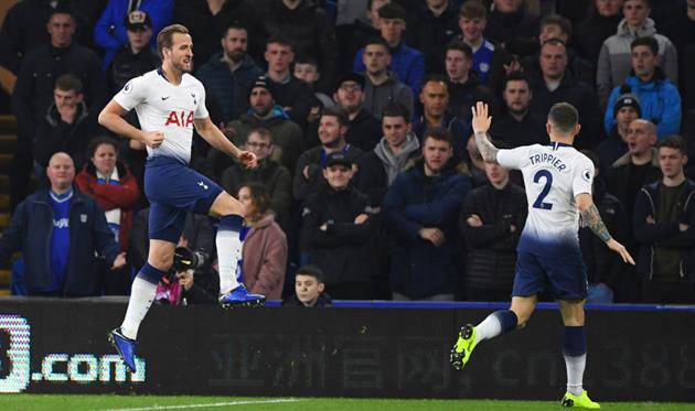 Харри Кейн (слева), Getty Images