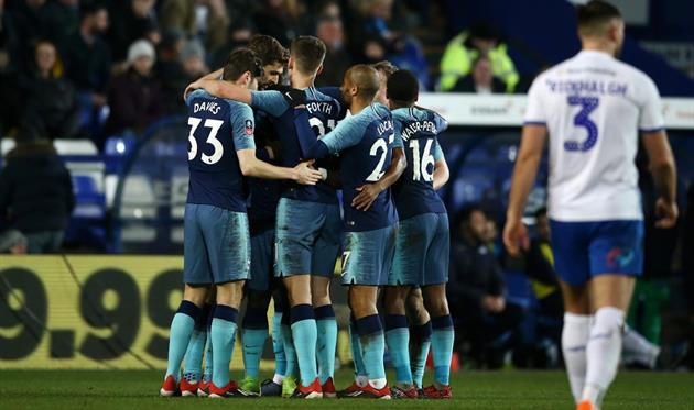 игроки тоттенхэма, twitter.com/SpursOfficial