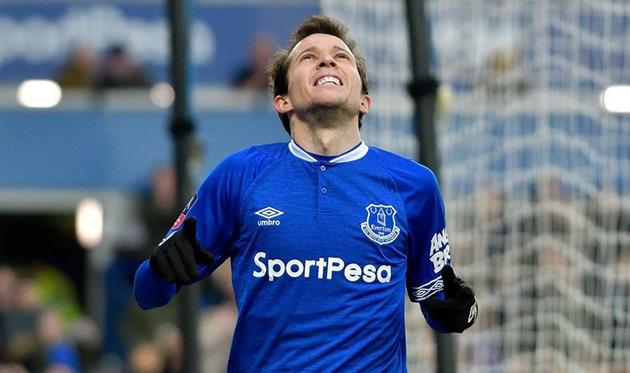 Бернард, ФК ЭВертон