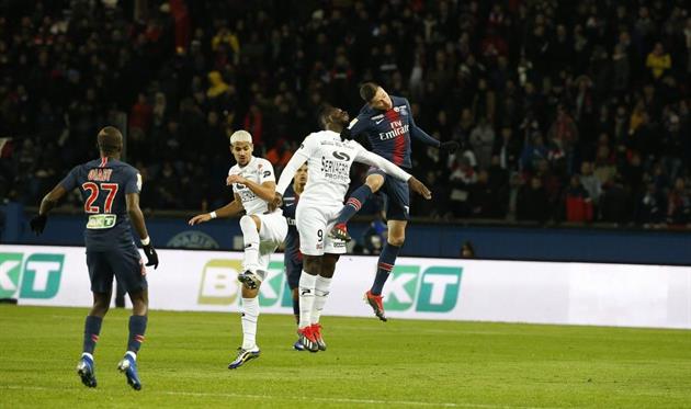 Сын Тюрама выбил ПСЖ из Кубка лиги голом в дополнительное время