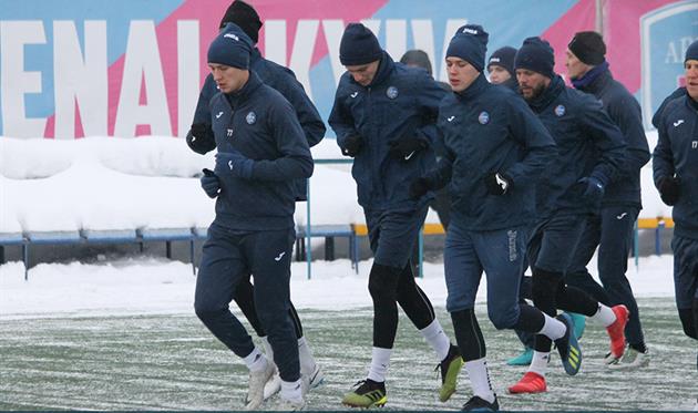Первая тренировка Олимпика в 2019 году, фото ФК Олимпик