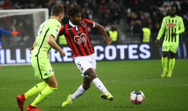 Адриен Тамезе (№5), фото ФК Ницца