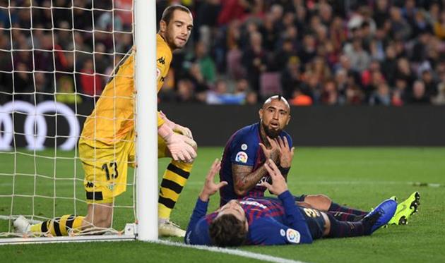 Артуро Видаль во время матча против Бетиса, Getty Images