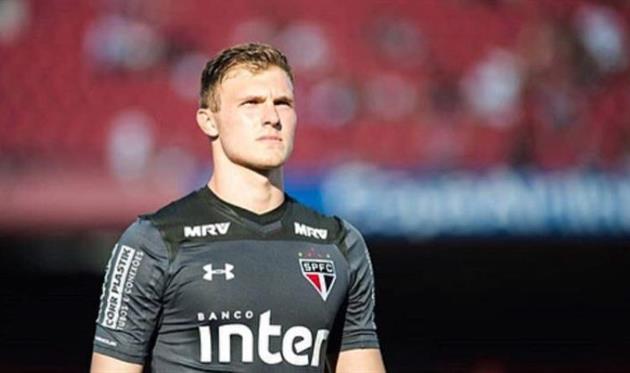 Лукас Перри