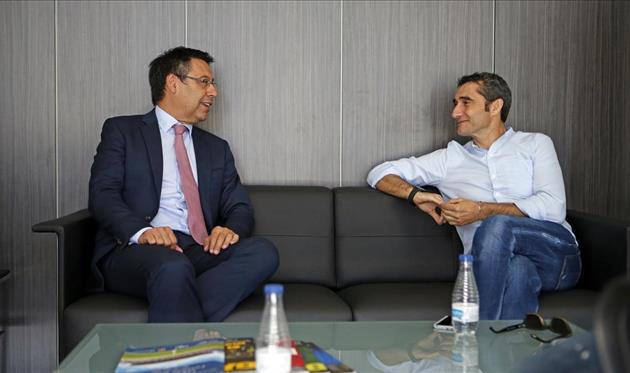 ХОСЕП МАРИЯ БАРТОМЕУ И ЭРНЕСТО ВАЛЬВЕРДЕ, PHOTO BY EL PERIODICO