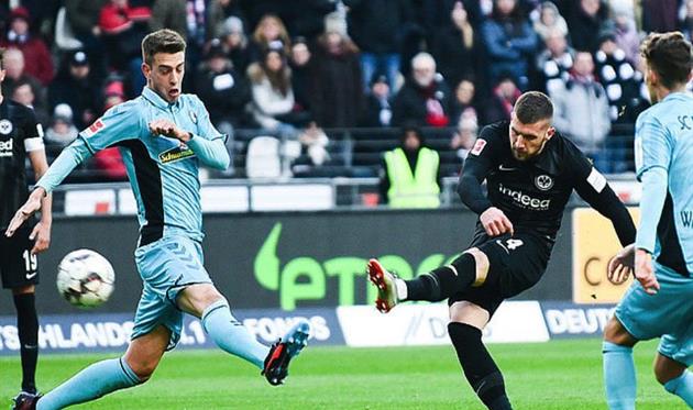 Айнтрахт — Фрайбург 3:1 Обзор матча соперника Шахтера в Лиге Европы