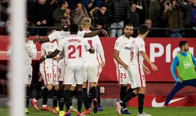 севилья одолела барселону, laliga.es