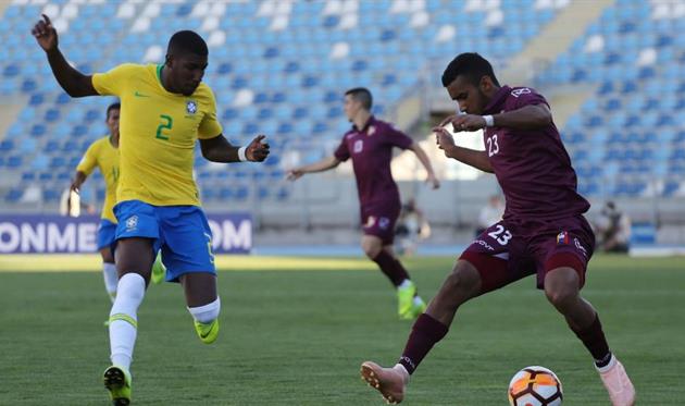 ЭМЕРСОН (СЛЕВА), EFE