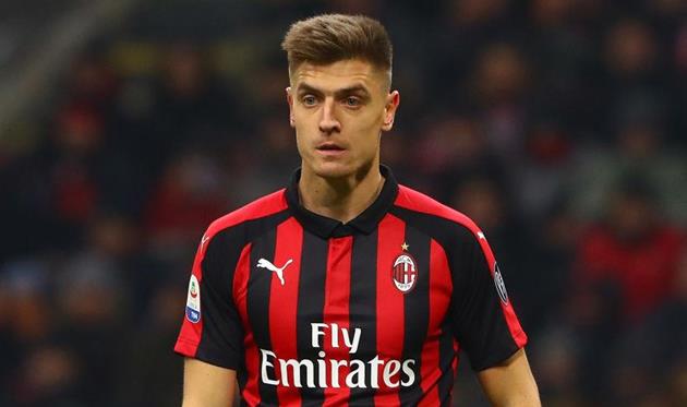 Пьонтек отметился первым голом за Милан, забив Наполи