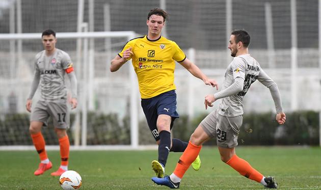 Шахтер вырвал победу над Хобро