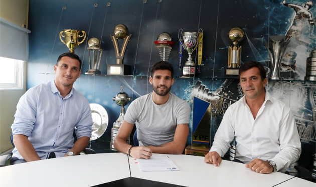 ЛИСАНДРО ЛОПЕС (В ЦЕНТРЕ), BOCA JRS. OFICIAL