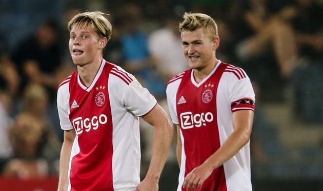 ФРЕНКИ ДЕ ЙОНГ (СЛЕВА) И МАТЕЙС ДЕ ЛИГТ (СПРАВА), PHOTO: BAVARIAN FOOTBALL WORKS