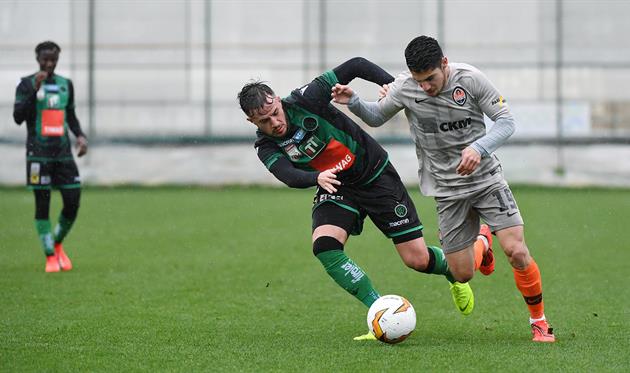 Шахтер сыграл в безголевую ничью с Ваккером