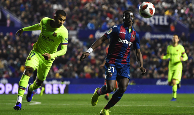 ЭММАНУЭЛЬ БОАТЕНГ (СПРАВА), GETTY IMAGES