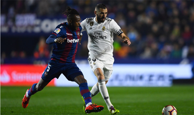 ШЕЙК ДУКУРЕ (СЛЕВА), GETTY IMAGES