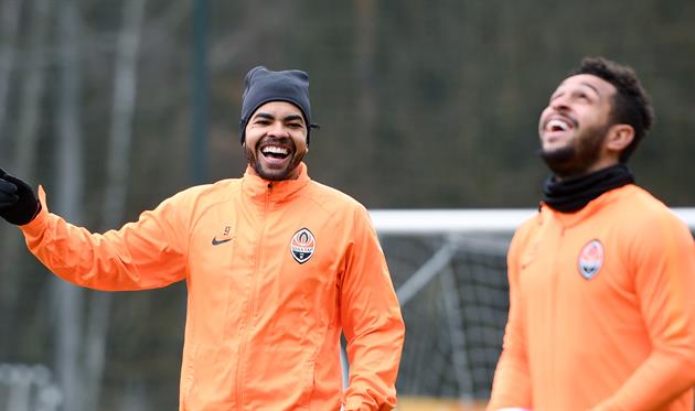 Нем и Дентиньо, ФК Шахтер