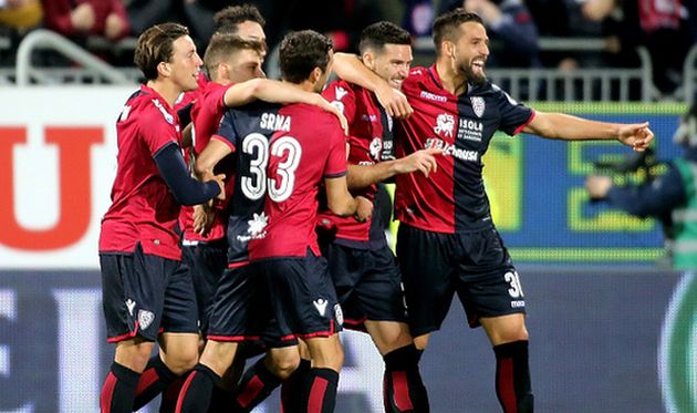 радость игроков кальяри, getty images