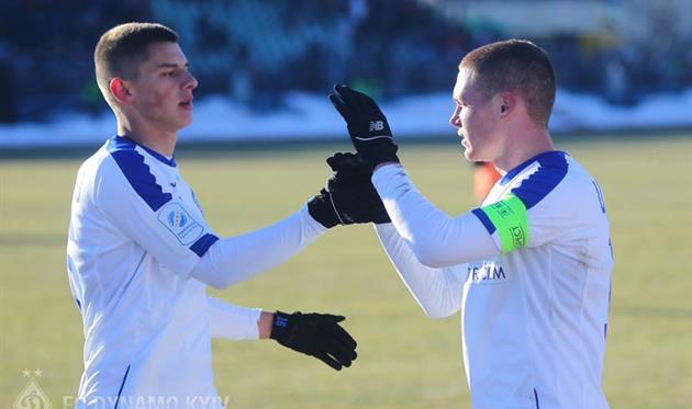 Виктор Цыганков (справа), Фк Динамо