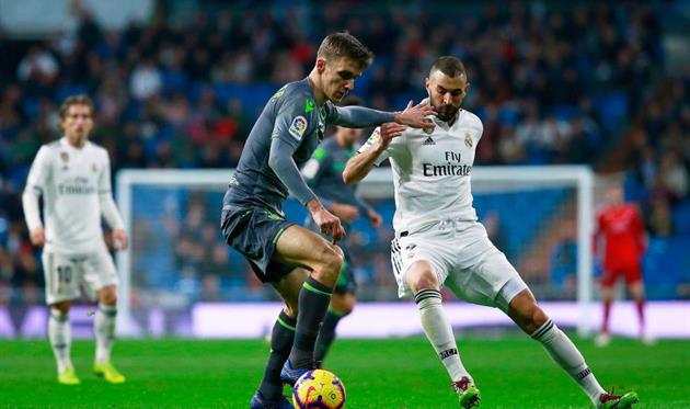 Диего Льоренте (слева, с мячом) и Карим Бензема (справа), Getty Images