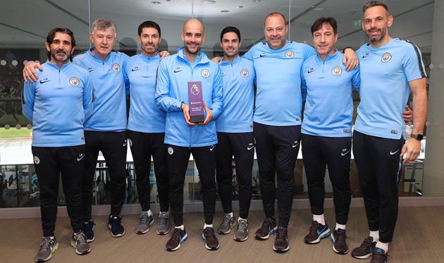 Хосеп Гвардиола и его тренерский штаб, фото АПЛ