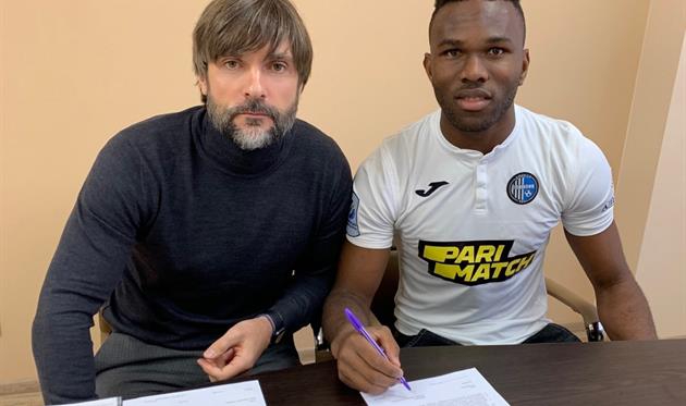 Олимпик подписал 18-летнего нигерийца 