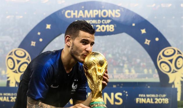 Лукас Эрнандес, twitter.com/FCBayern