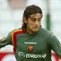 Альберто Аквилани