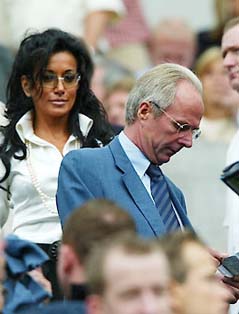 И девушки там не менее 