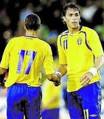 Йохан Элмандер (справа)