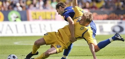 Завалили шведов, фото АР