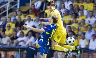 Златан против Левченко, фото aftonbladet.se