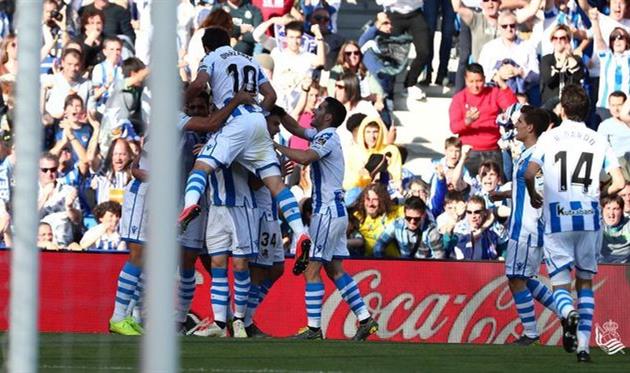 радость игроков реал сосьедада, twitter.com/RealSociedad