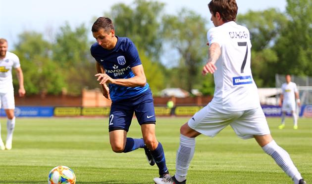 Андрей Мостовой (слева), фото ФК Десна Чернигов