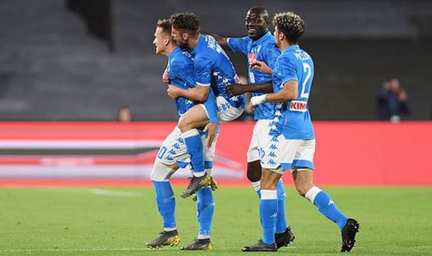 радость игроков наполи, getty images