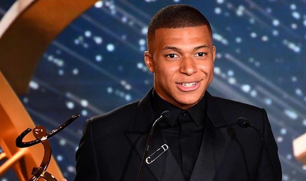 Мбаппе и представители Лилля разобрали индивидуальные призы Лиги 1