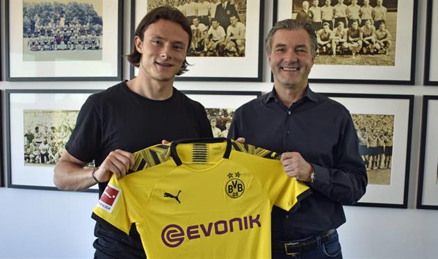 НИКО ШУЛЬЦ (СЛЕВА), BVB.DE