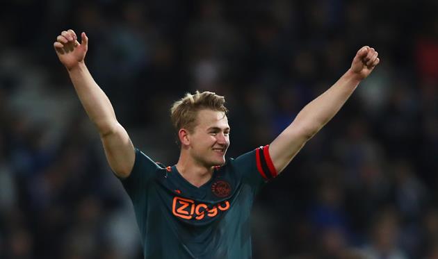 Реал включился в борьбу за де Лигта