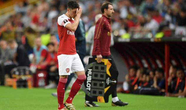 Озил повторил 