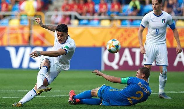 Итальянцы забивают с нарушением правил, Getty Images