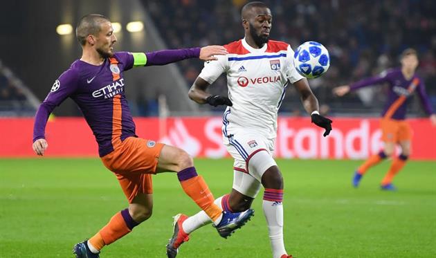 Тонги Ндомбеле (справа), Getty Images